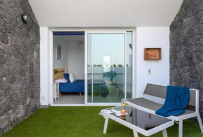 La Marinera House-near the beach, fast wifi, air-con on main Bedroom and SAT tv